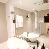 Mabula Game Lodge - Accommodation - Superior Bathroom Portrait
